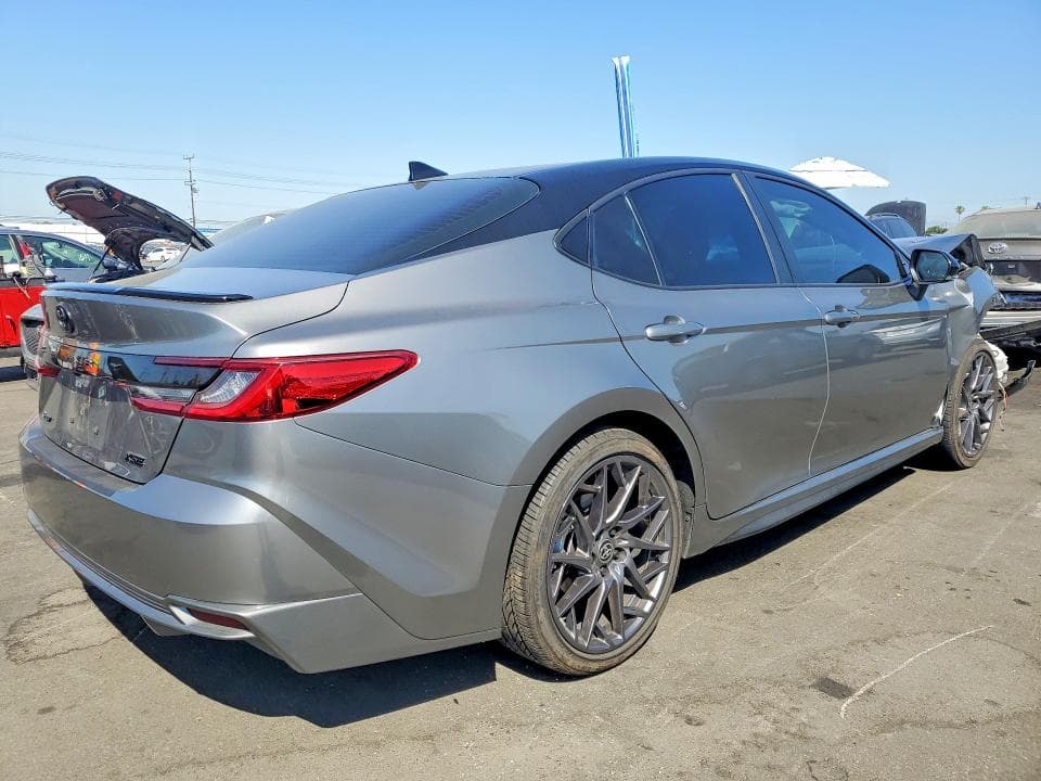 2025 TOYOTA CAMRY XSE 3