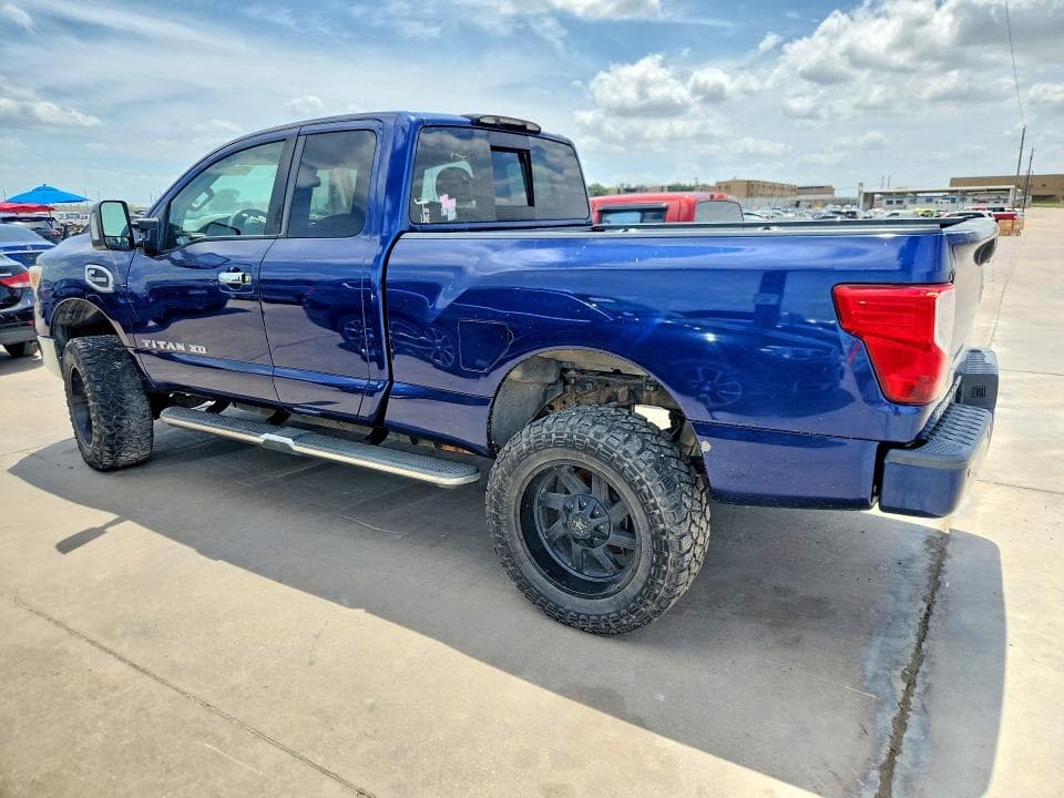 2017 NISSAN TITAN XD SV SV 3