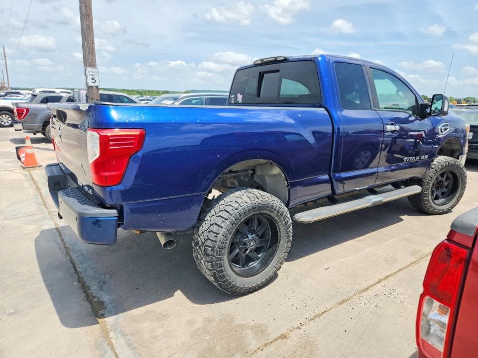 2017 NISSAN TITAN XD SV SV 4