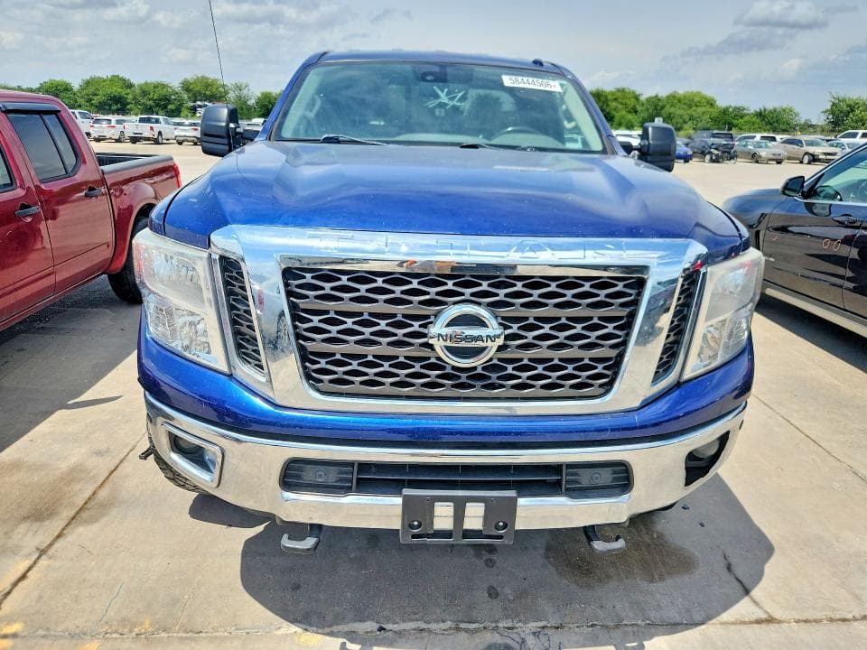 2017 NISSAN TITAN XD SV SV 6
