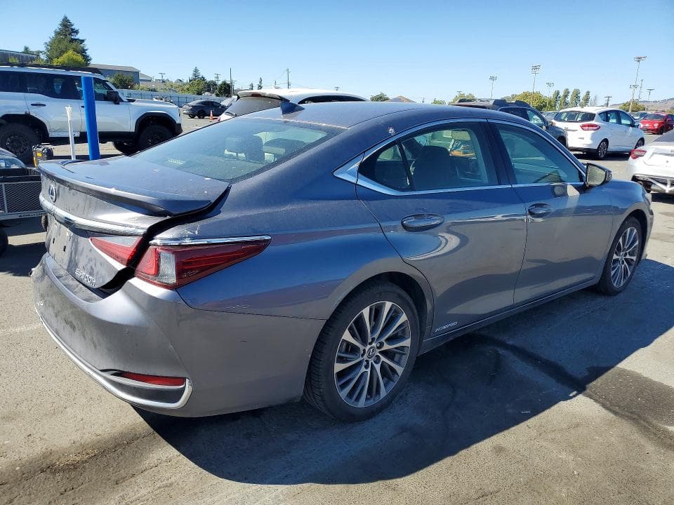 2019 LEXUS ES 300H 3