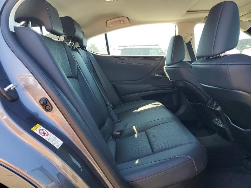 2019 LEXUS ES 300H 10