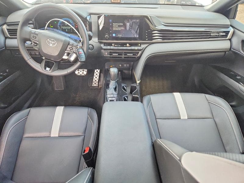 2025 TOYOTA CAMRY SE SE 8
