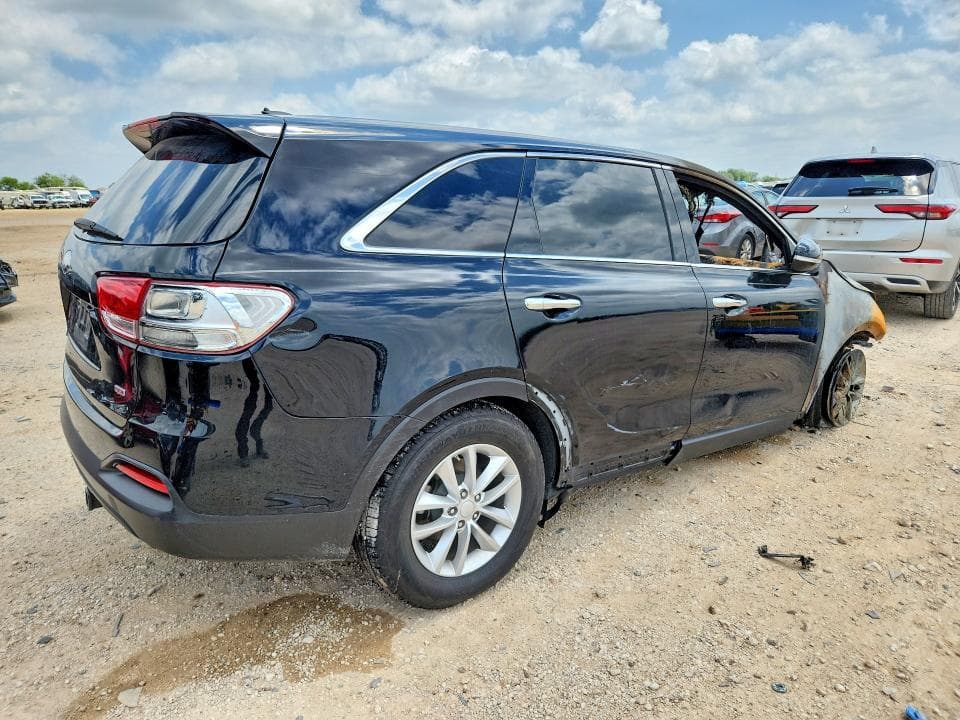 2017 KIA SORENTO L L 3