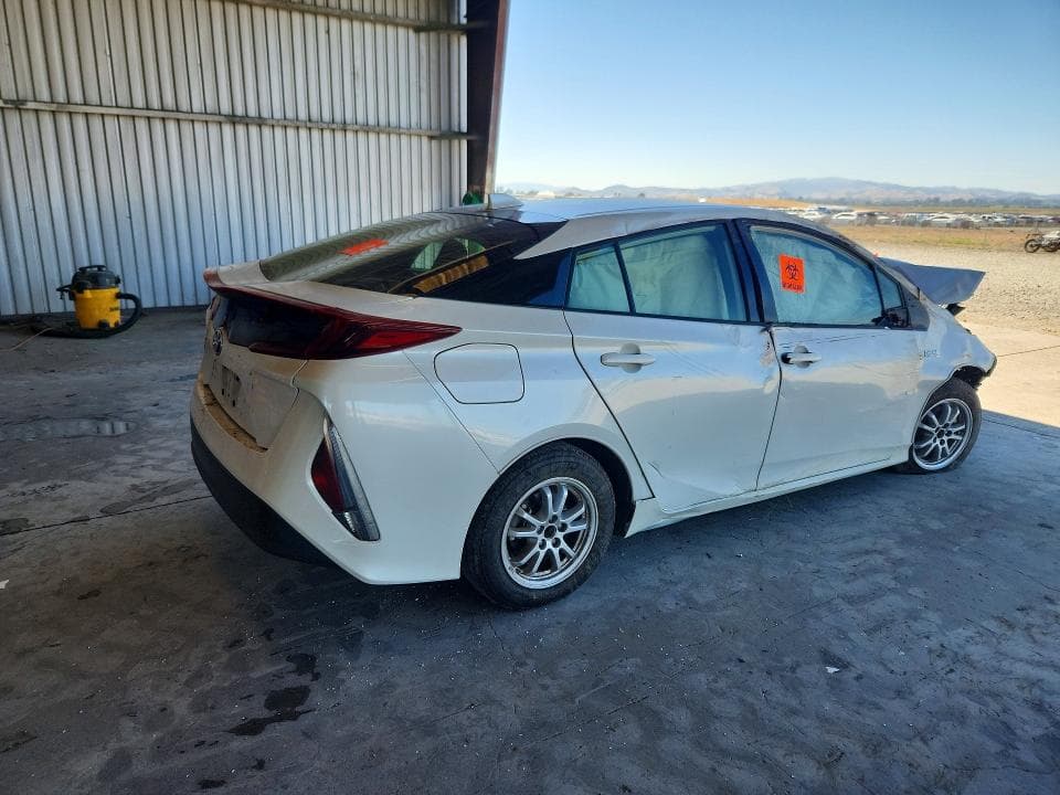2020 TOYOTA PRIUS PRIME LE 3