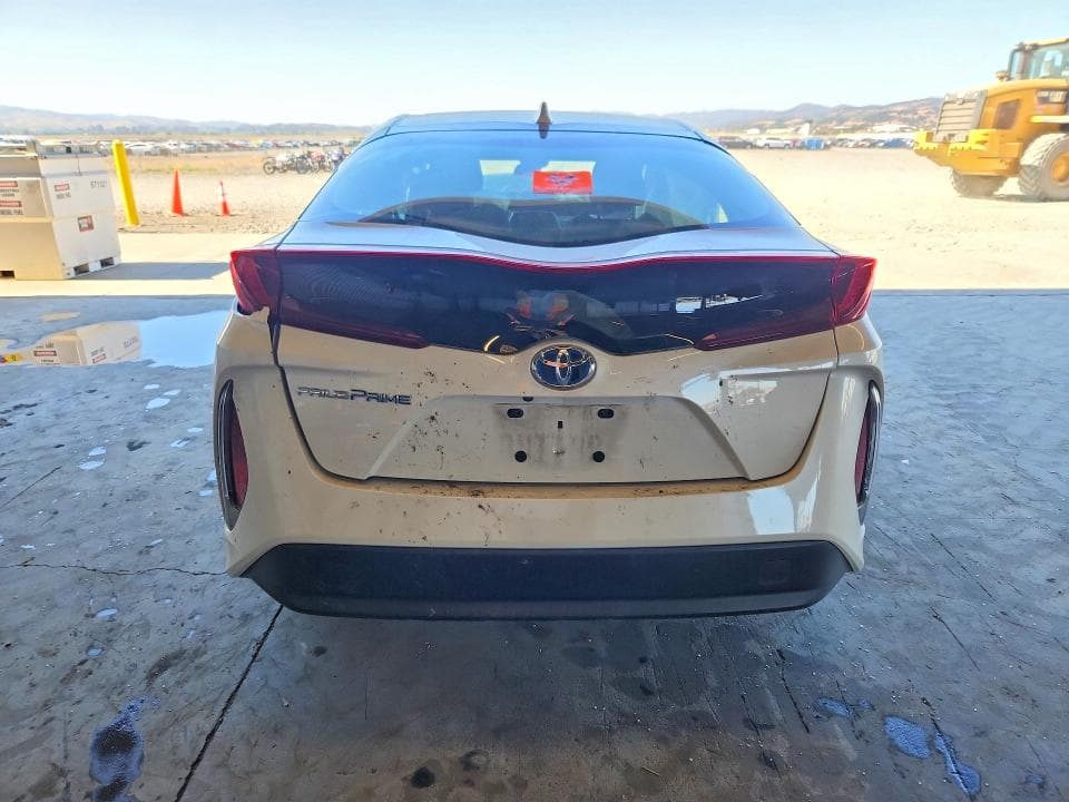 2020 TOYOTA PRIUS PRIME LE 6
