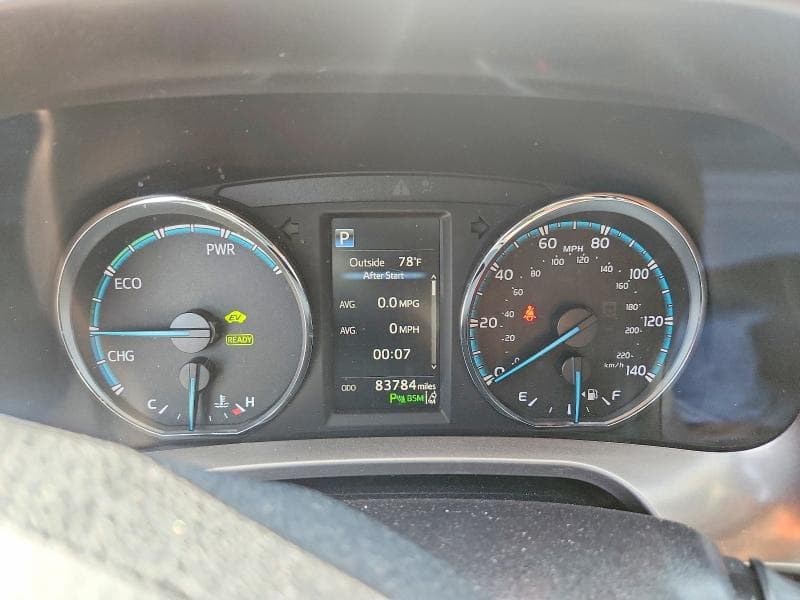 2017 TOYOTA RAV4 HV SE 9