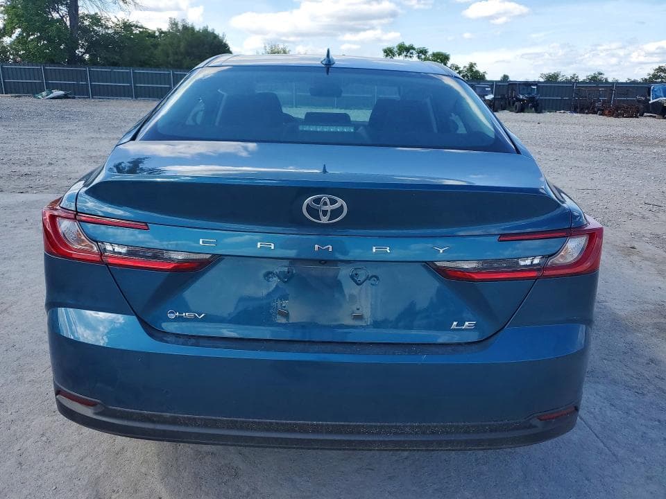 2026 TOYOTA CAMRY HYBRID BASE 6