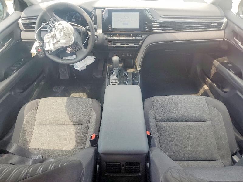 2026 TOYOTA CAMRY HYBRID BASE 8