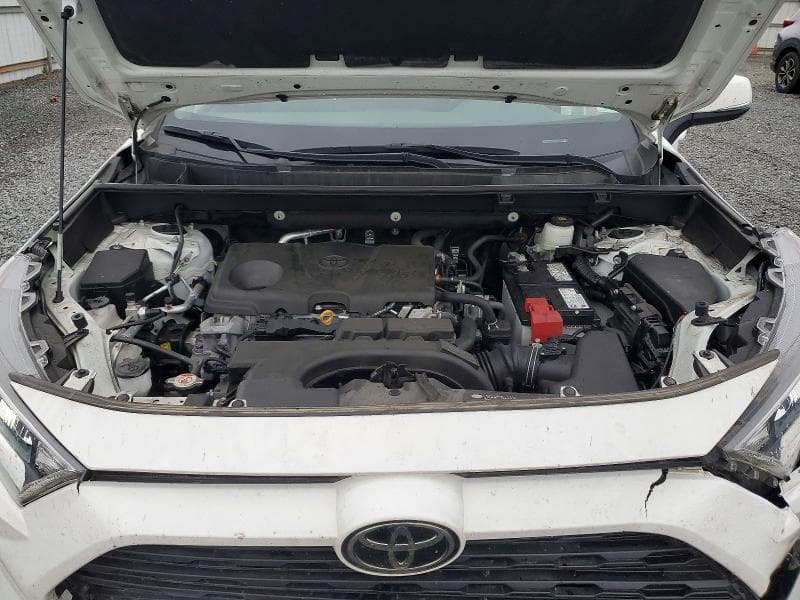 2021 TOYOTA RAV4 XLE 12