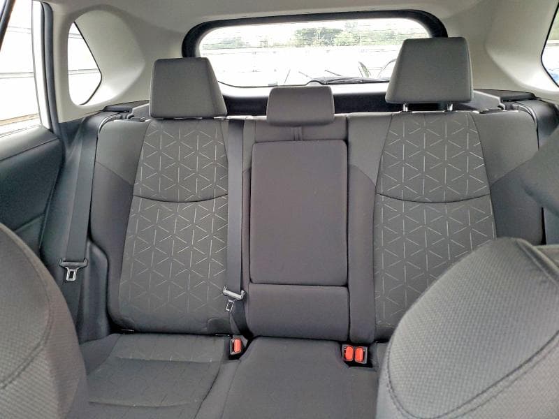 2021 TOYOTA RAV4 XLE 10