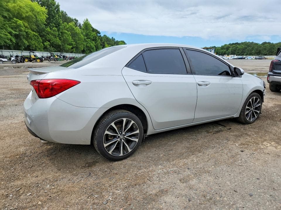 2019 TOYOTA COROLLA SE 3