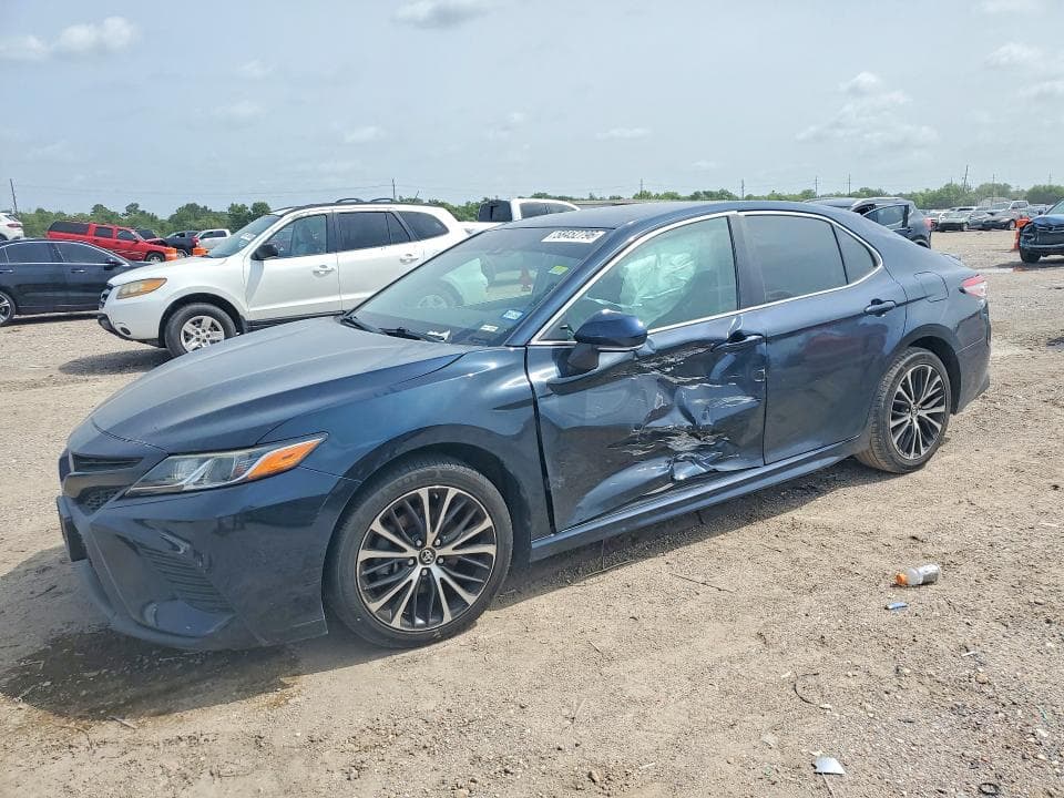 2018 TOYOTA CAMRY SE - 1