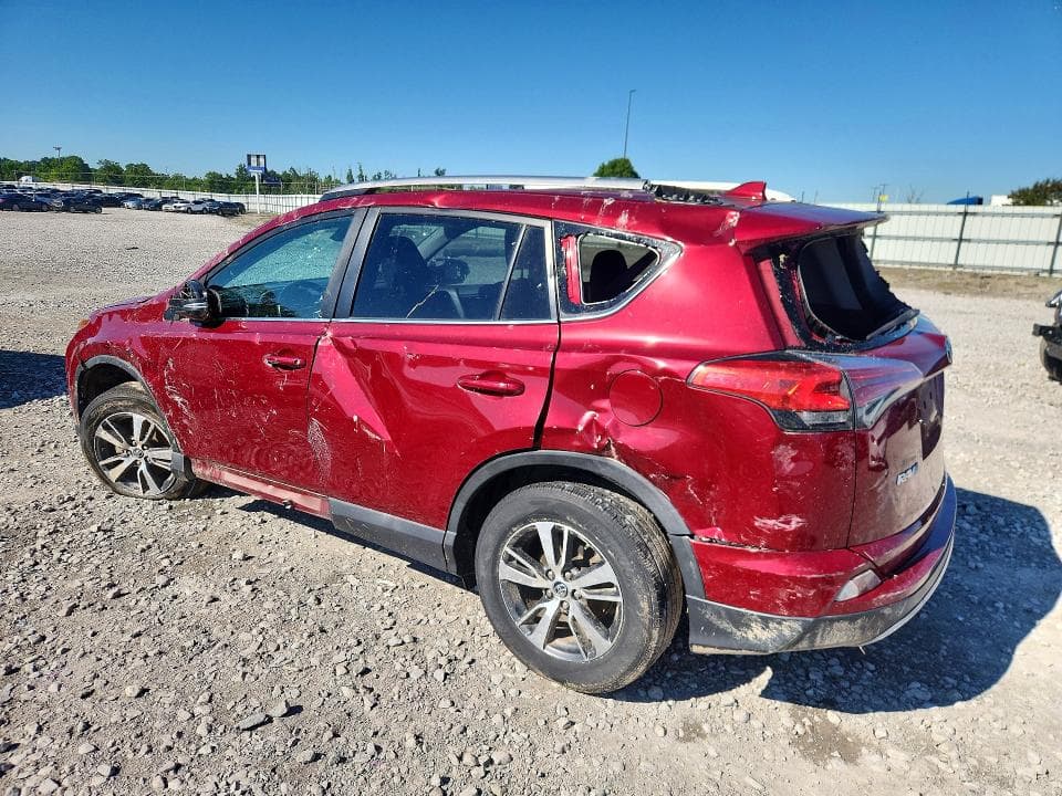 2018 TOYOTA RAV4 XLE 2