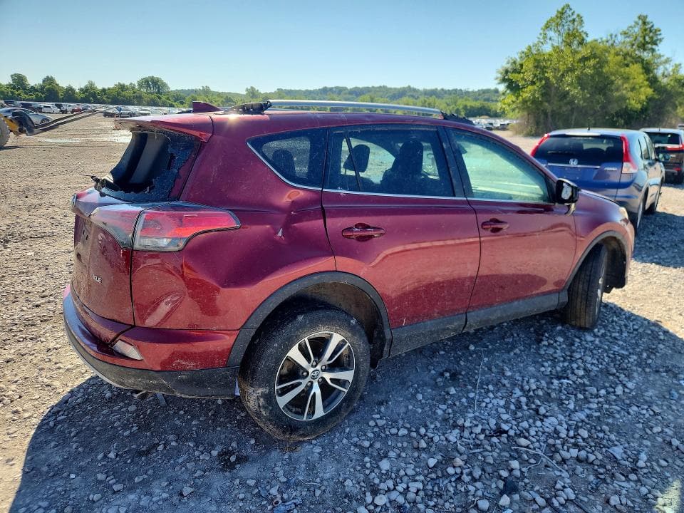 2018 TOYOTA RAV4 XLE 3