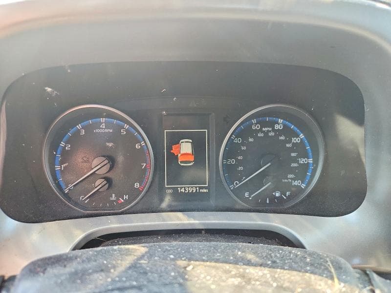 2018 TOYOTA RAV4 XLE 9