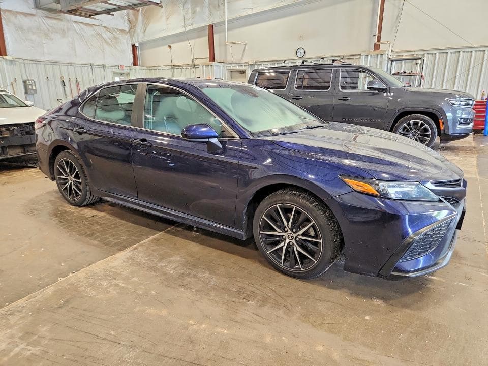 2021 TOYOTA CAMRY SE 4