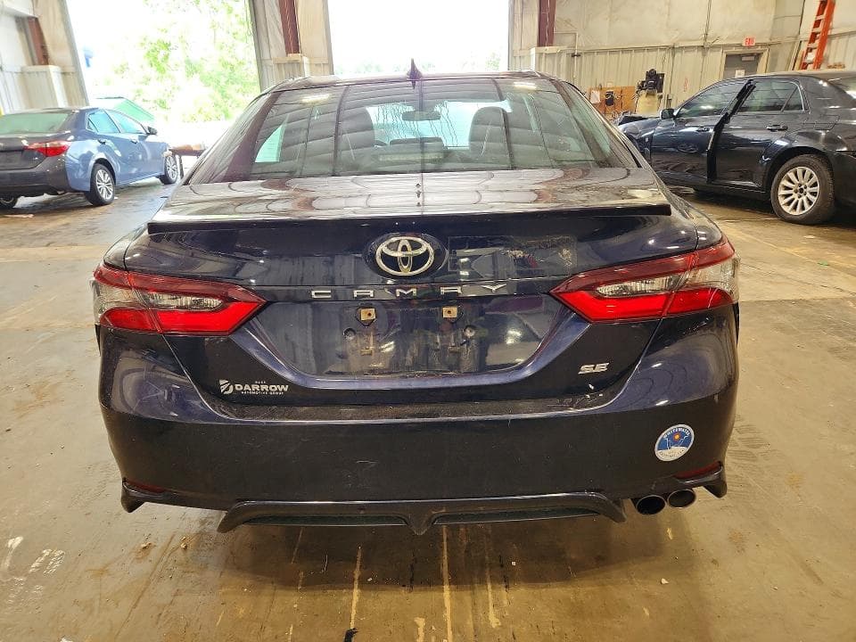 2021 TOYOTA CAMRY SE 6