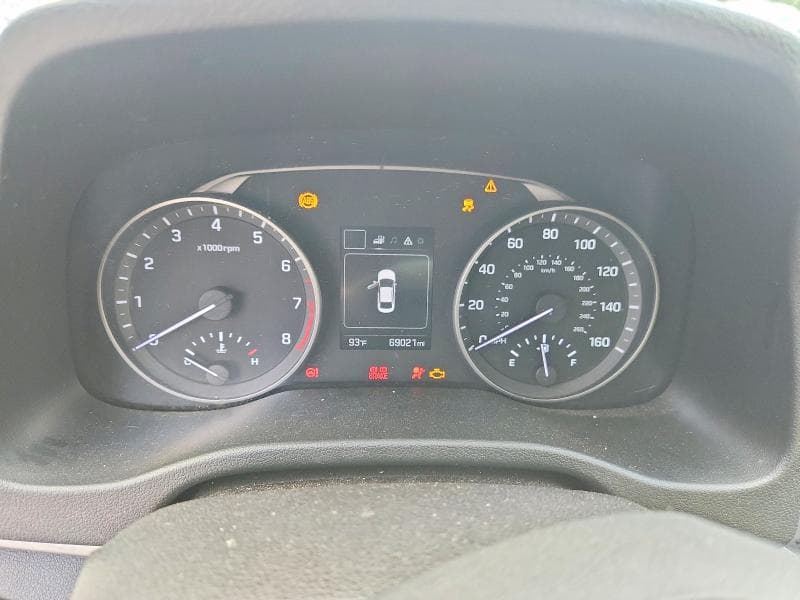 2018 HYUNDAI ELANTRA SEL 9