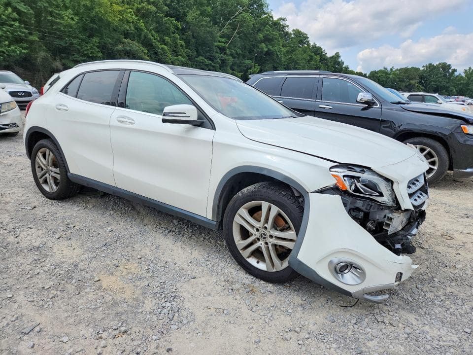 2019 MERCEDES-BENZ GLA 250 4
