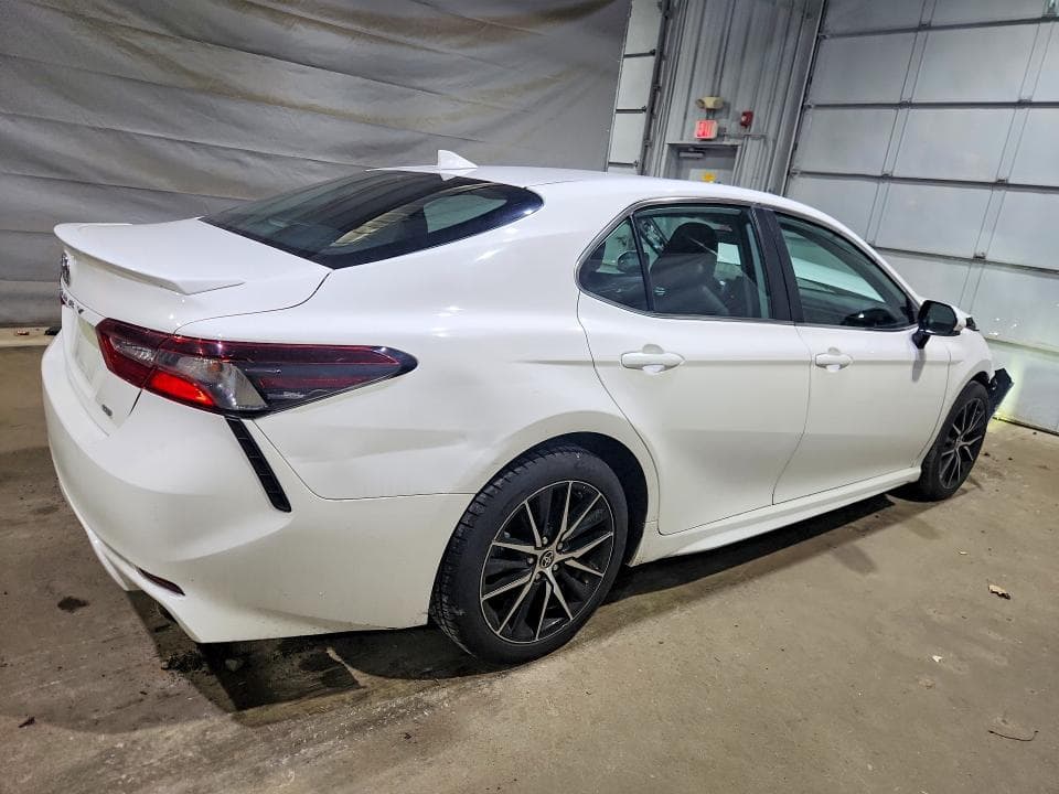 2021 TOYOTA CAMRY SE SE 3