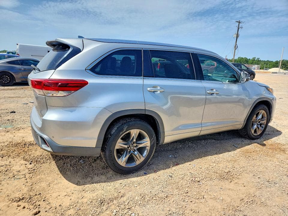 2017 TOYOTA HIGHLANDER LIMITED PLATINUM LIMITED PLATINUM 3