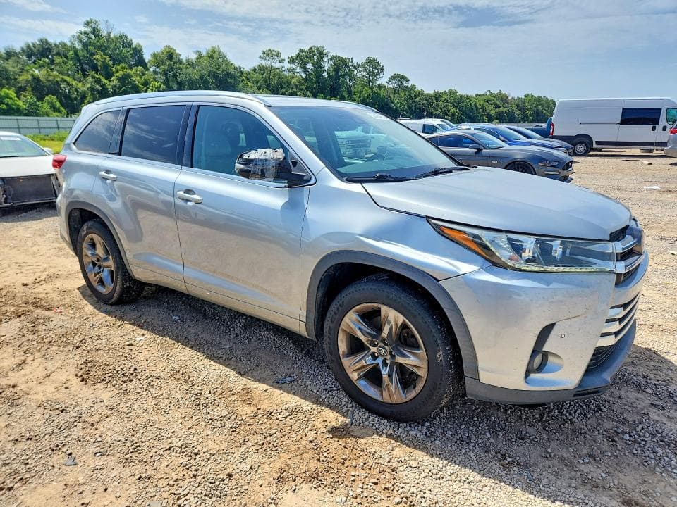 2017 TOYOTA HIGHLANDER LIMITED PLATINUM LIMITED PLATINUM 4