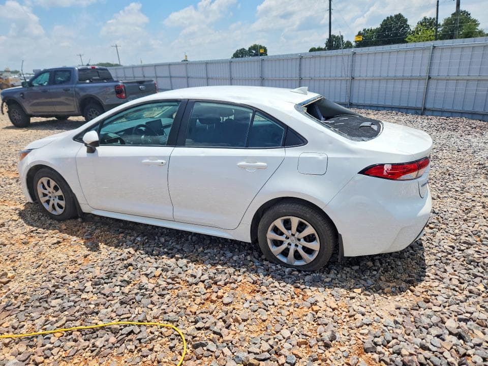 2022 TOYOTA COROLLA LE 2