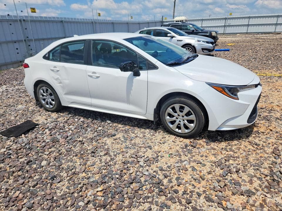 2022 TOYOTA COROLLA LE 4