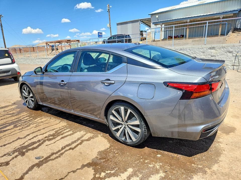 2021 NISSAN ALTIMA SR 2
