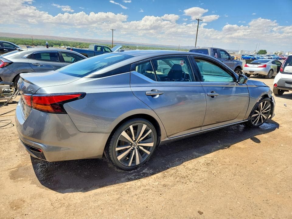 2021 NISSAN ALTIMA SR 3