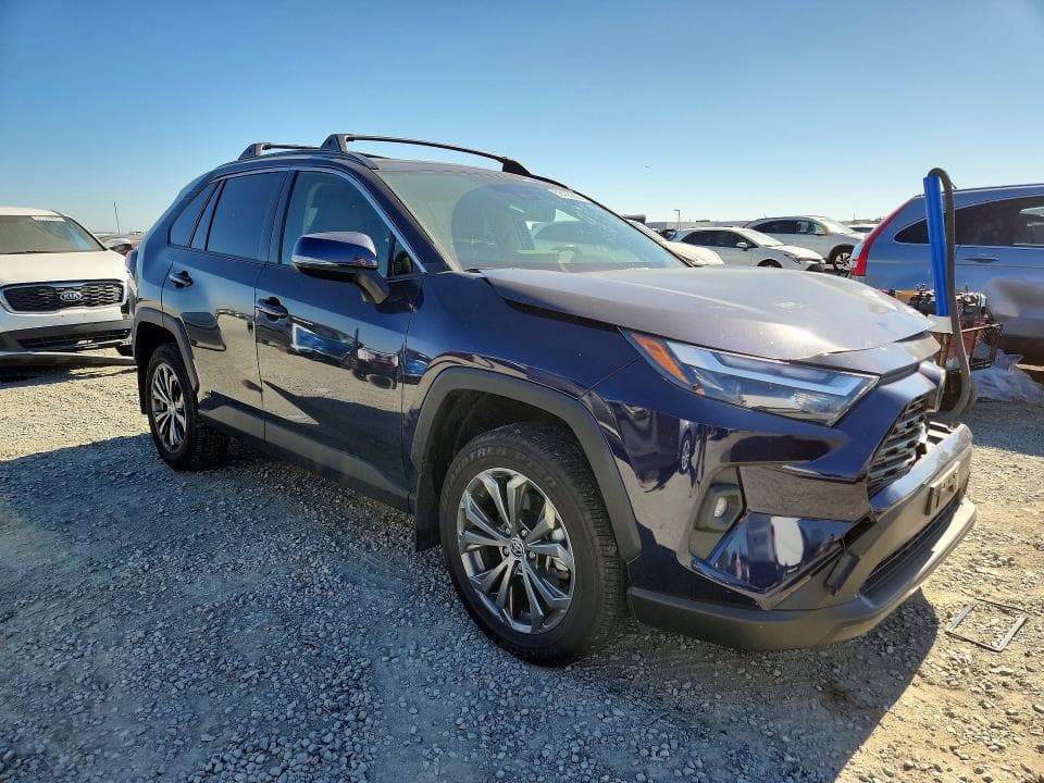 2025 TOYOTA RAV4 XLE PREMIUM 4