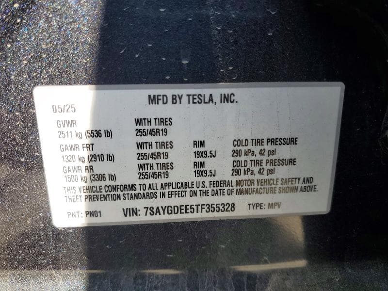 2026 TESLA MODEL Y 12