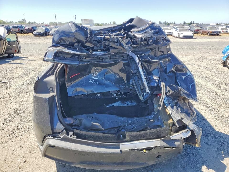 2026 TESLA MODEL Y 6