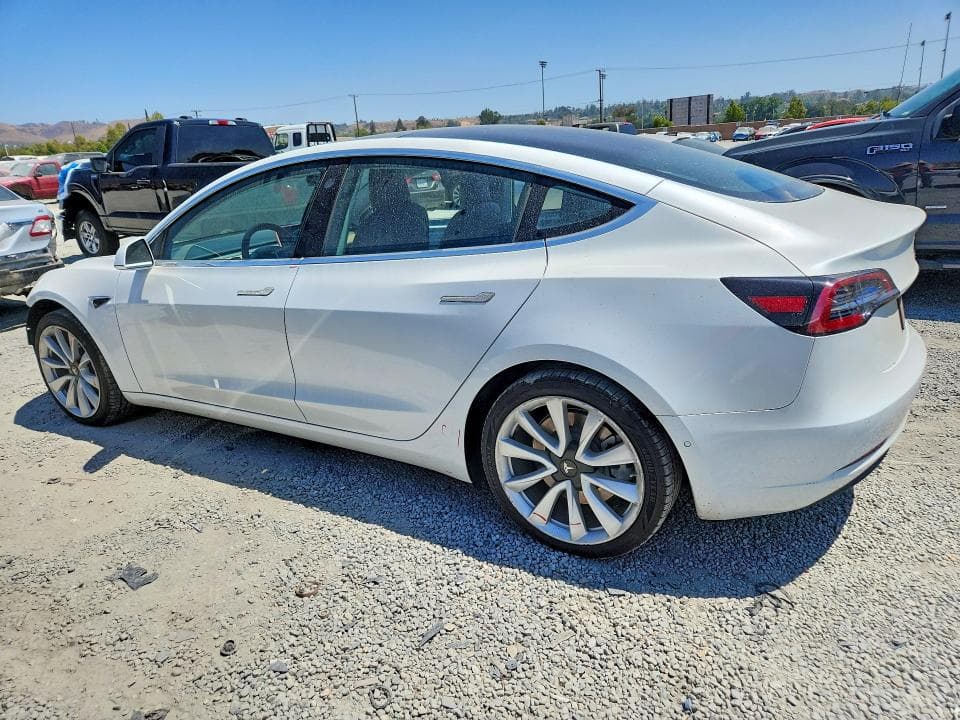 2018 TESLA MODEL 3 2