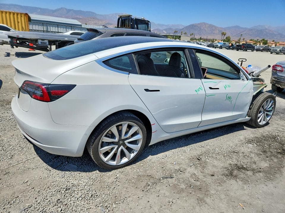 2018 TESLA MODEL 3 3