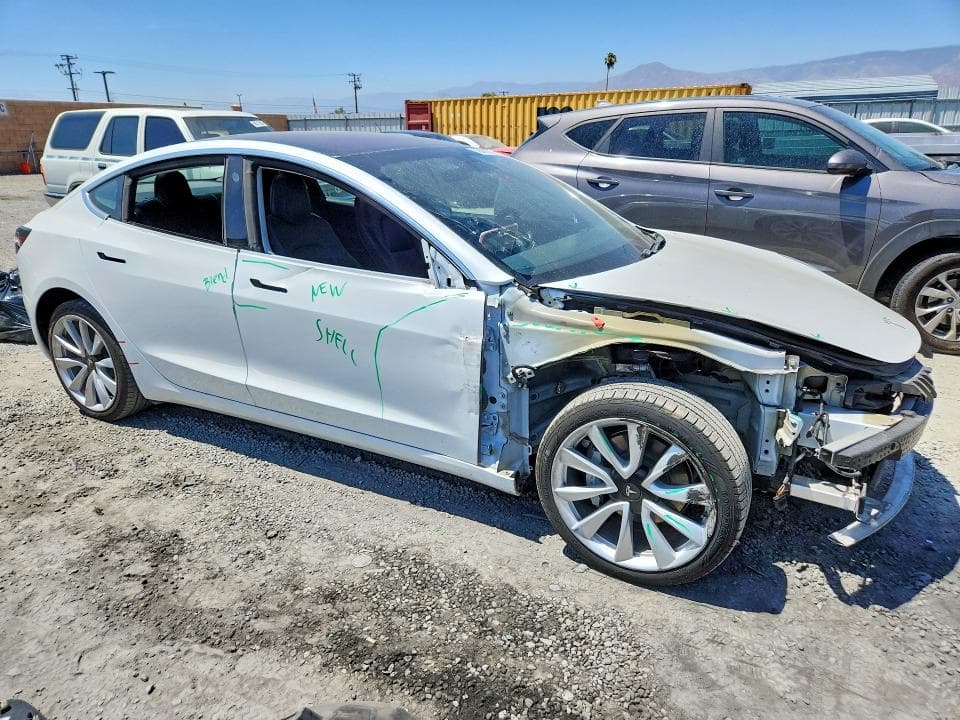 2018 TESLA MODEL 3 4