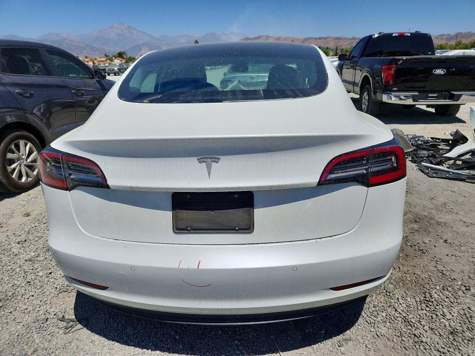 2018 TESLA MODEL 3 6