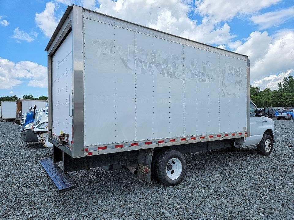 2021 FORD E450 BOX TRUCK 3