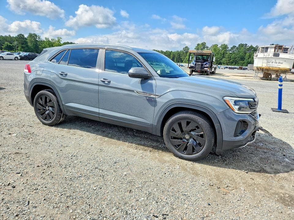 2024 VOLKSWAGEN ATLAS CROSS SPORT SE 4