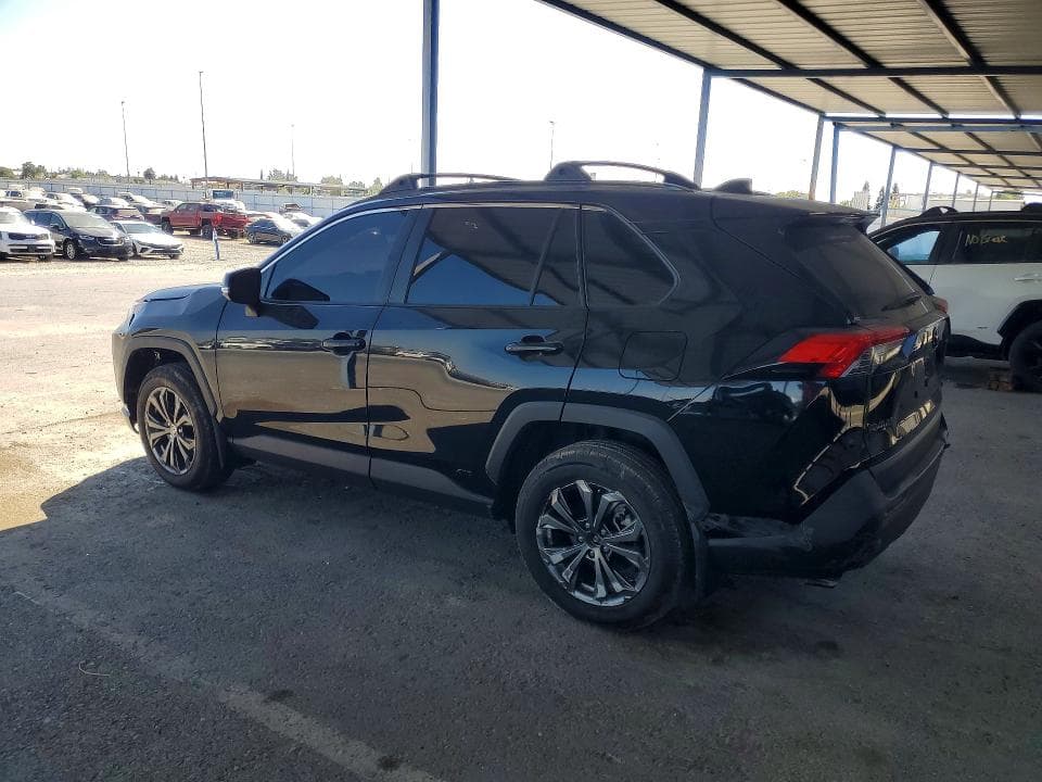 2023 TOYOTA RAV4 XLE PREMIUM 3