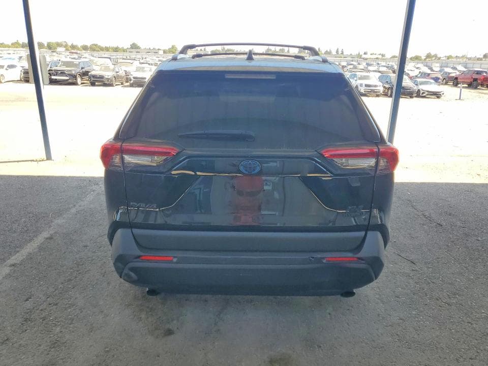 2023 TOYOTA RAV4 XLE PREMIUM 7
