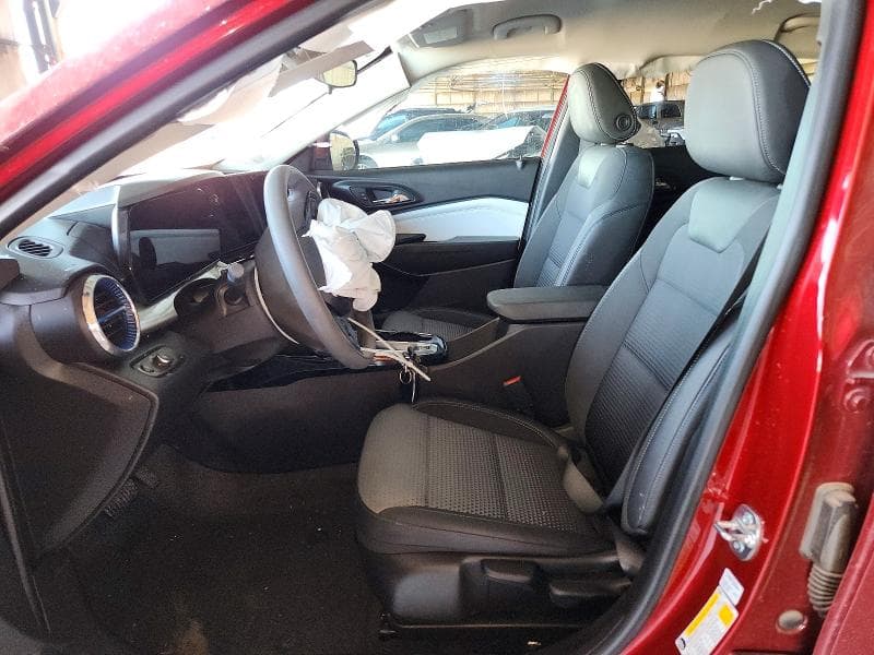 2025 CHEVROLET TRAX 1LT 7