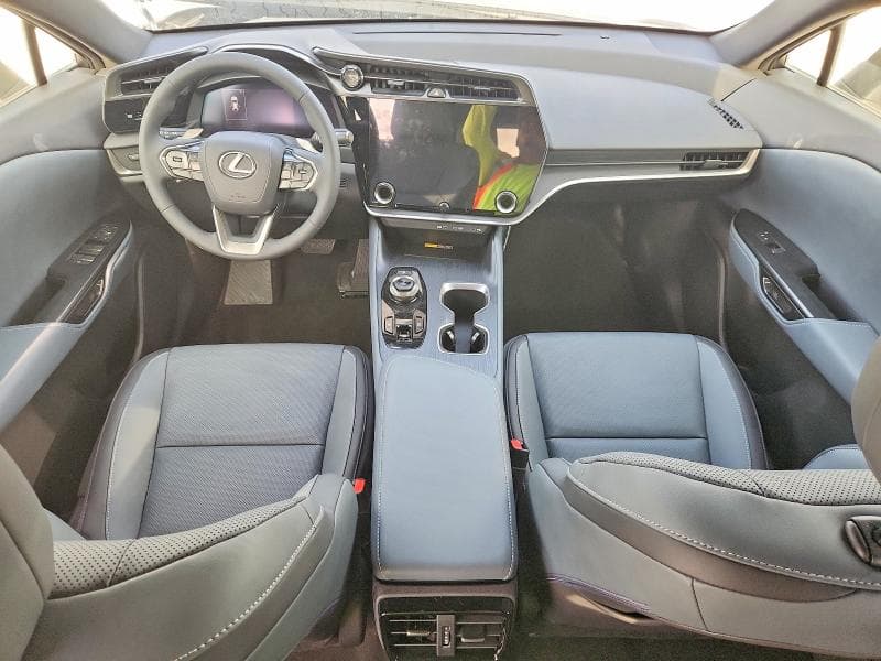 2024 LEXUS ES 300H 8