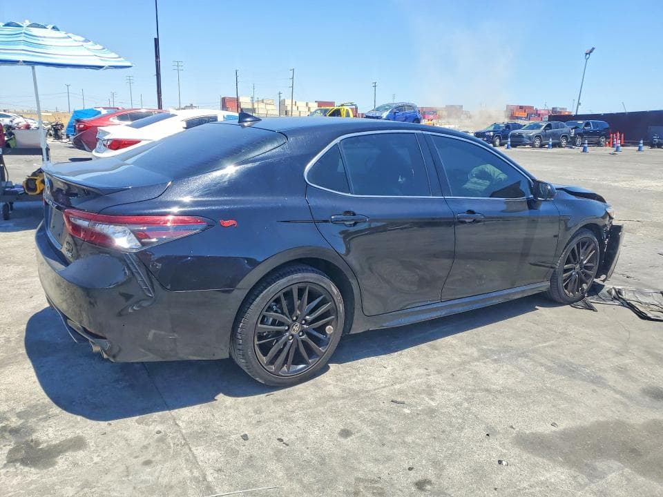 2022 TOYOTA CAMRY XSE 3