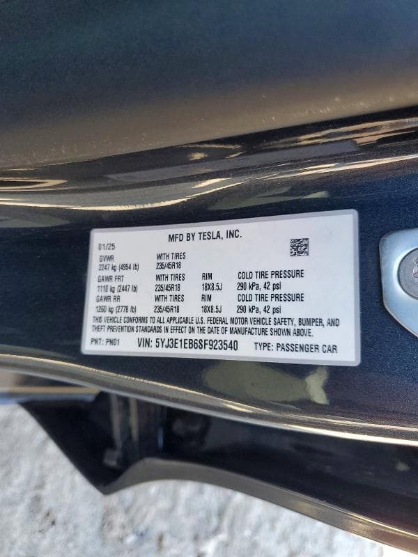 2025 TESLA MODEL 3 12