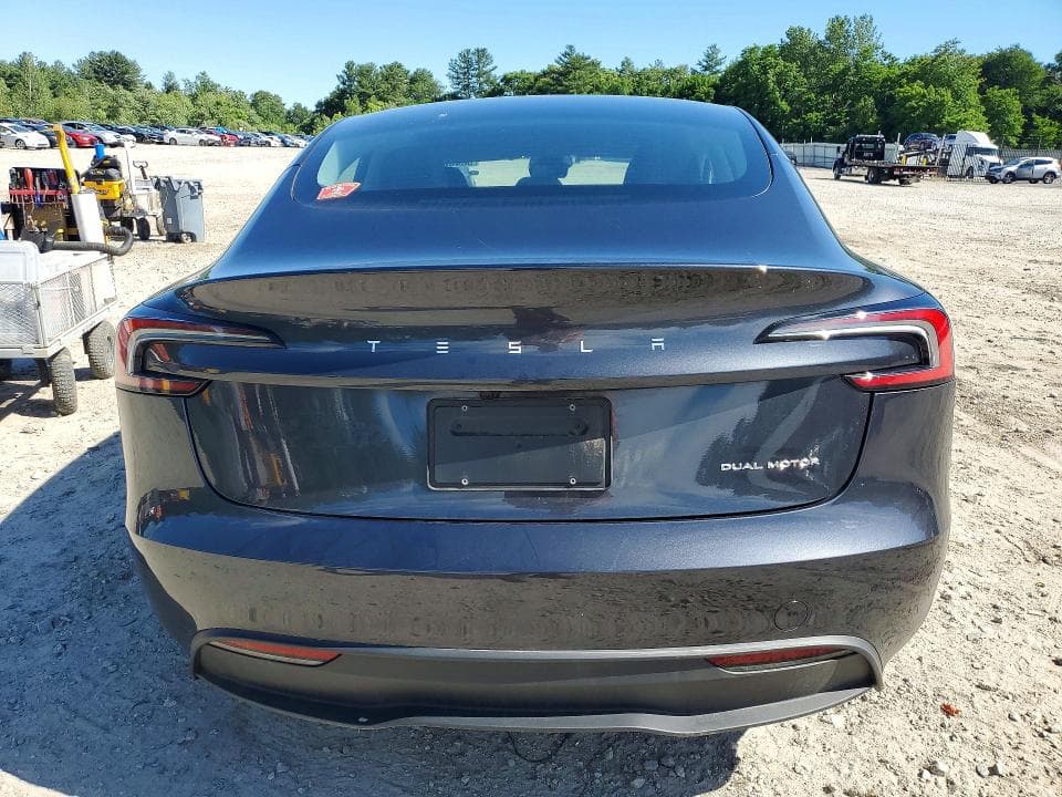 2025 TESLA MODEL 3 6