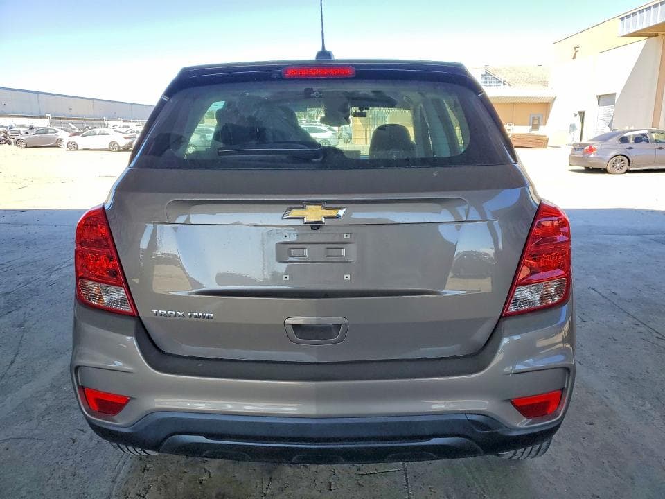 2022 CHEVROLET TRAX LS 6