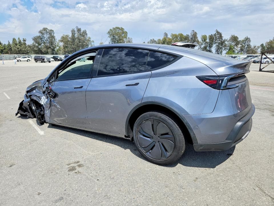 2026 TESLA MODEL Y 2