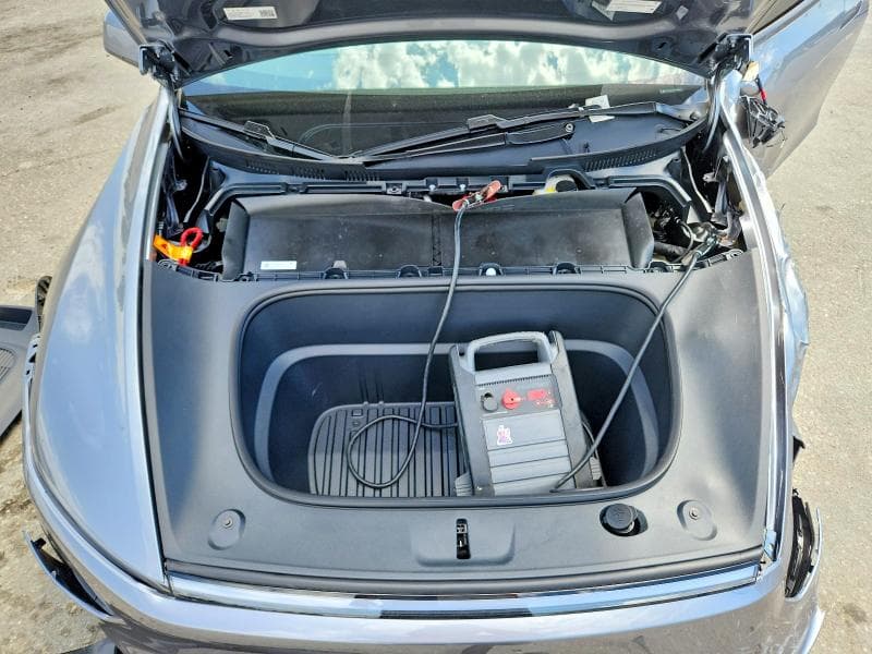 2026 TESLA MODEL Y 11